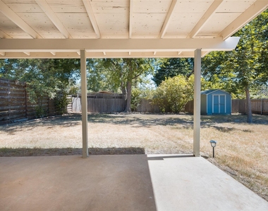 1404 Briarcliff Blvd - Photo Thumbnail 19