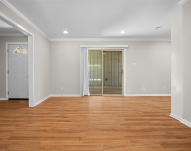 1404 Briarcliff Blvd - Photo Thumbnail 7