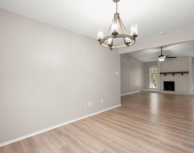 4159 Steck Ave - Photo Thumbnail 8