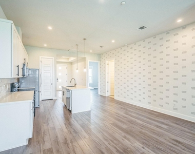 4507 E Martin Luther King Jr Blvd - Photo Thumbnail 2