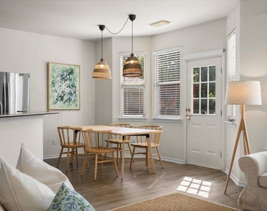 8024 Whitworth Ln - Photo Thumbnail 18