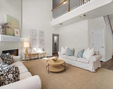 8024 Whitworth Ln - Photo Thumbnail 15