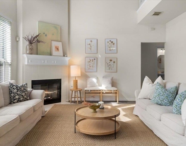 8024 Whitworth Ln - Photo Thumbnail 1