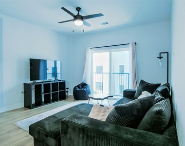 2500 Longview St - Photo Thumbnail 14