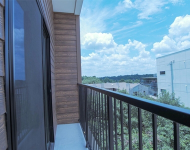 2500 Longview St - Photo Thumbnail 15