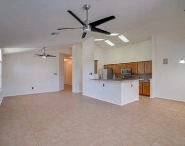 900 Fenway Park Ct - Photo Thumbnail 13