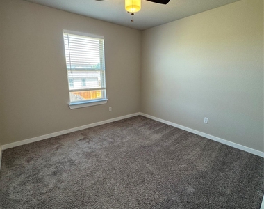 249 Trellis Blvd - Photo Thumbnail 8
