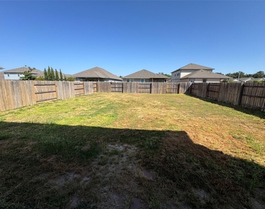 249 Trellis Blvd - Photo Thumbnail 12
