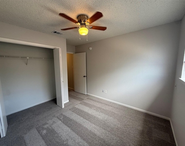 8909 Schick Rd - Photo Thumbnail 10
