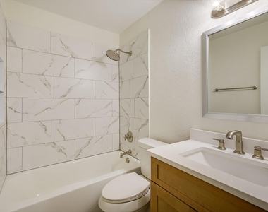 301 Algerita Dr - Photo Thumbnail 7