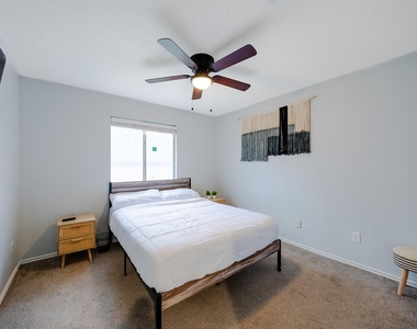 1704 Verbena Way - Photo Thumbnail 18