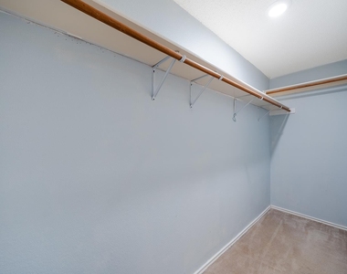 1704 Verbena Way - Photo Thumbnail 15