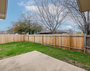 1704 Verbena Way - Photo Thumbnail 20