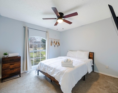 1704 Verbena Way - Photo Thumbnail 16