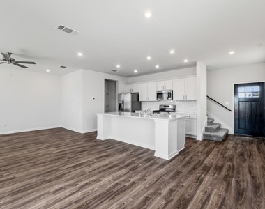 2210a Cornfield Dr - Photo Thumbnail 7