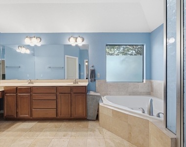104 Cowal Dr N - Photo Thumbnail 15