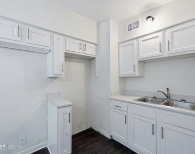 5846 Abelia Road - Photo Thumbnail 7