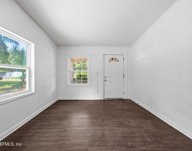 5846 Abelia Road - Photo Thumbnail 5
