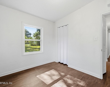 5846 Abelia Road - Photo Thumbnail 17