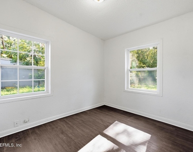5846 Abelia Road - Photo Thumbnail 16