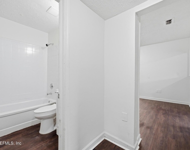 920 George Circle - Photo Thumbnail 21