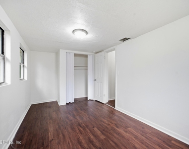 920 George Circle - Photo Thumbnail 18