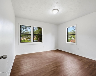 920 George Circle - Photo Thumbnail 11