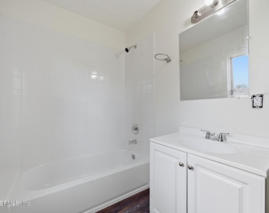 920 George Circle - Photo Thumbnail 14