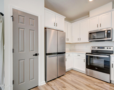 19 Pittman Court - Photo Thumbnail 10