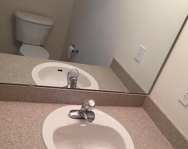 894 Scrub Jay Drive - Photo Thumbnail 10