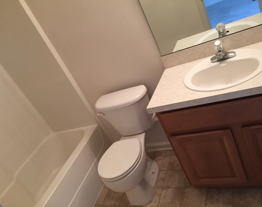 894 Scrub Jay Drive - Photo Thumbnail 6