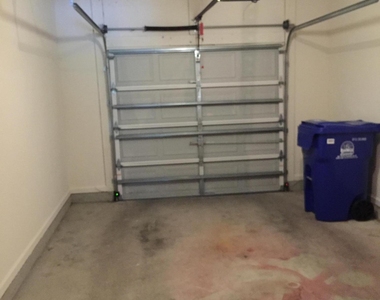 894 Scrub Jay Drive - Photo Thumbnail 12