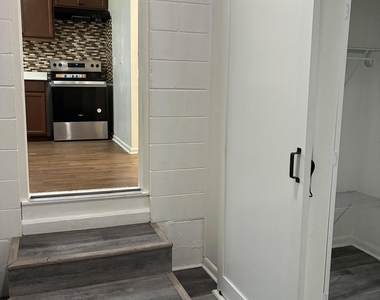 645 Allen Lane - Photo Thumbnail 18