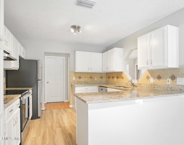 515 Fox Hollow Lane - Photo Thumbnail 3