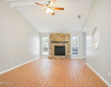 515 Fox Hollow Lane - Photo Thumbnail 2