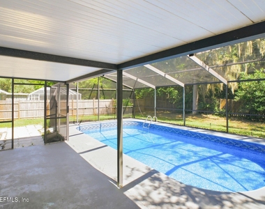 515 Fox Hollow Lane - Photo Thumbnail 12