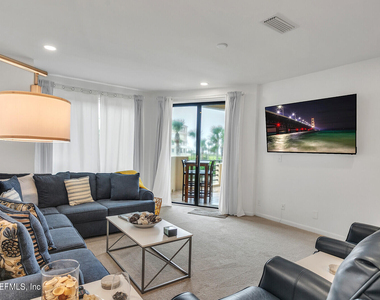 823 Spinnakers Reach Drive - Photo Thumbnail 25