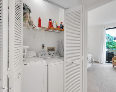 823 Spinnakers Reach Drive - Photo Thumbnail 11