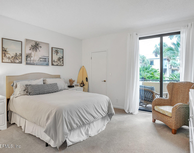 823 Spinnakers Reach Drive - Photo Thumbnail 12