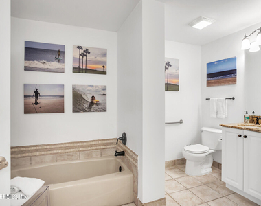 823 Spinnakers Reach Drive - Photo Thumbnail 36