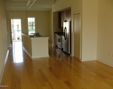 1661 Riverside Avenue - Photo Thumbnail 11