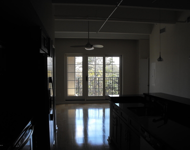 1661 Riverside Avenue - Photo Thumbnail 9