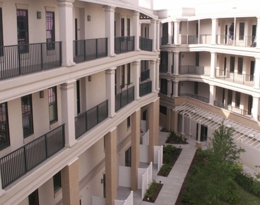 1661 Riverside Avenue - Photo Thumbnail 8