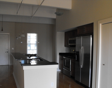 1661 Riverside Avenue - Photo Thumbnail 10