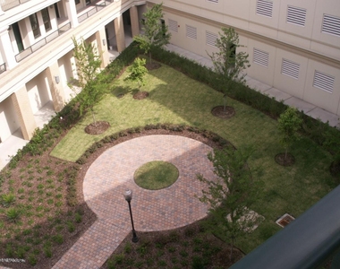 1661 Riverside Avenue - Photo Thumbnail 7