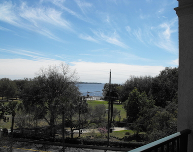 1661 Riverside Avenue - Photo Thumbnail 17