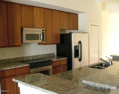 1661 Riverside Avenue - Photo Thumbnail 13
