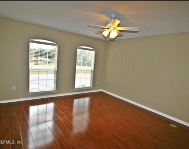 813 Bent Baum Road - Photo Thumbnail 5