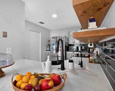 9351 Arbolita Way - Photo Thumbnail 10