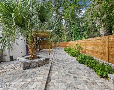 1708 Castile Street - Photo Thumbnail 39
